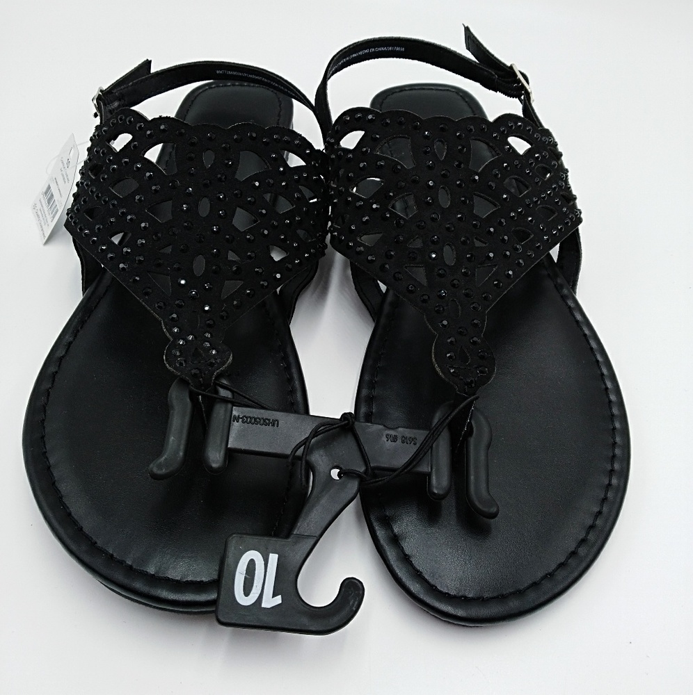Time and Tru Sandals Black 10